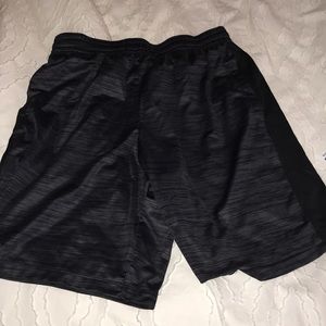 Men’s Under Armour Shorts Size Large